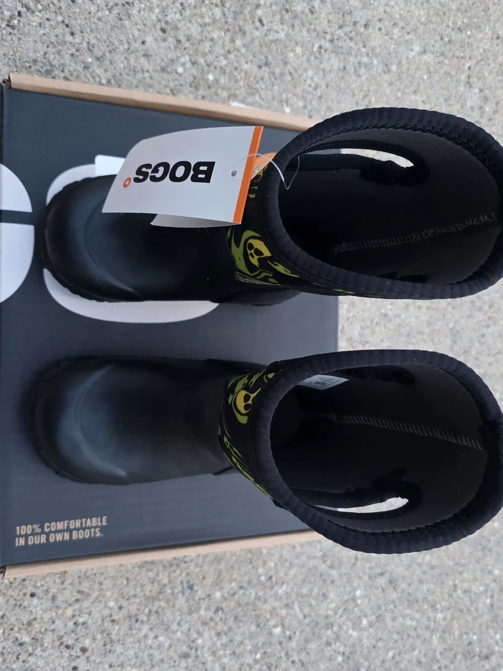 Bogs Insulated Black and Neon Green Waterproof Boots Boys 9K